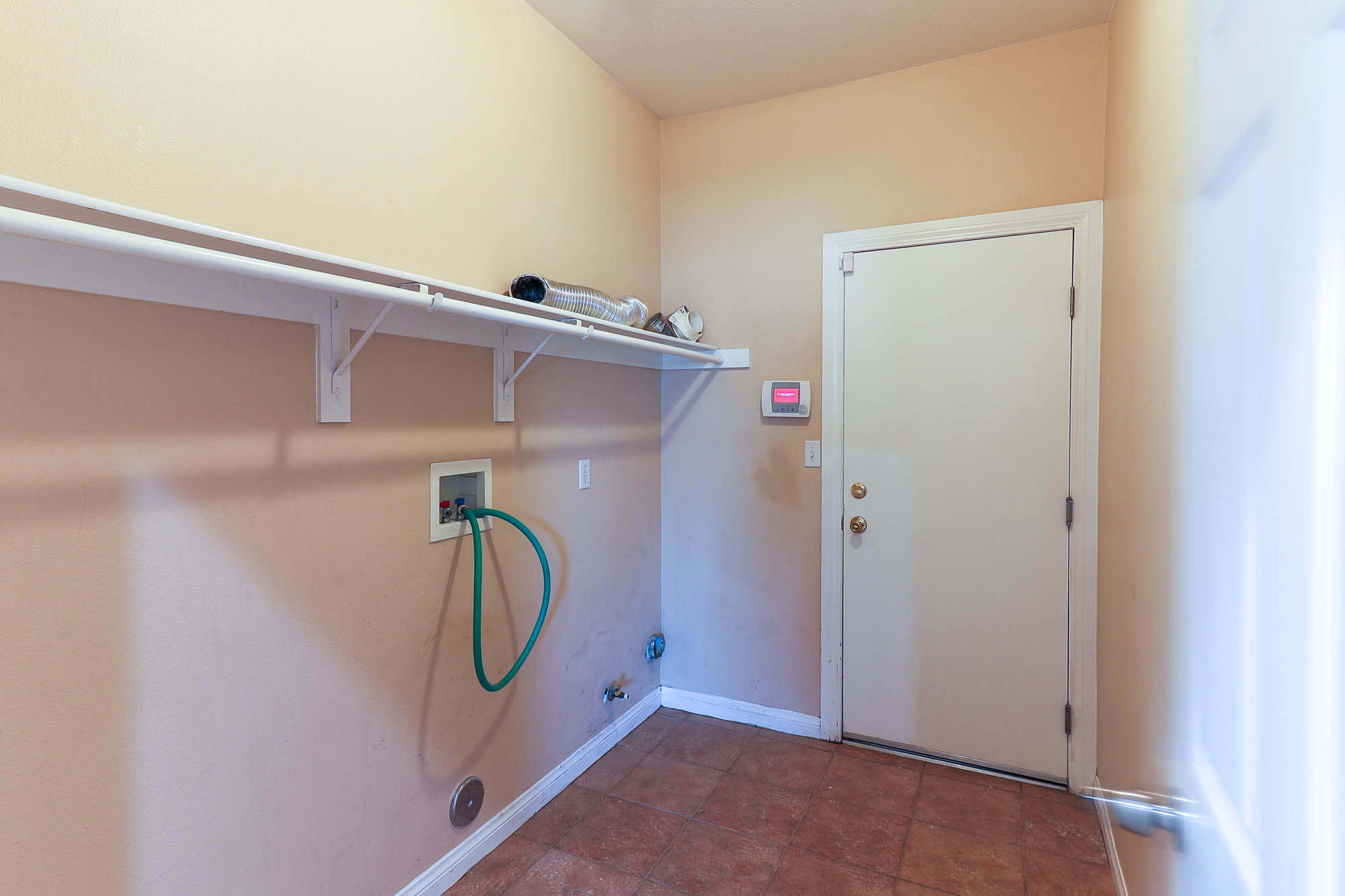 willowbrook laundry room photo