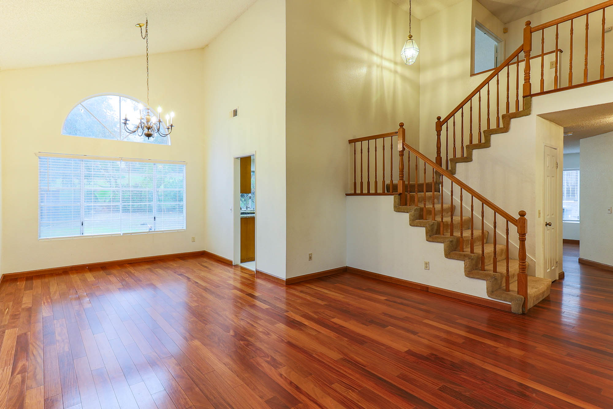 Brittlebush dining room and stairs photo