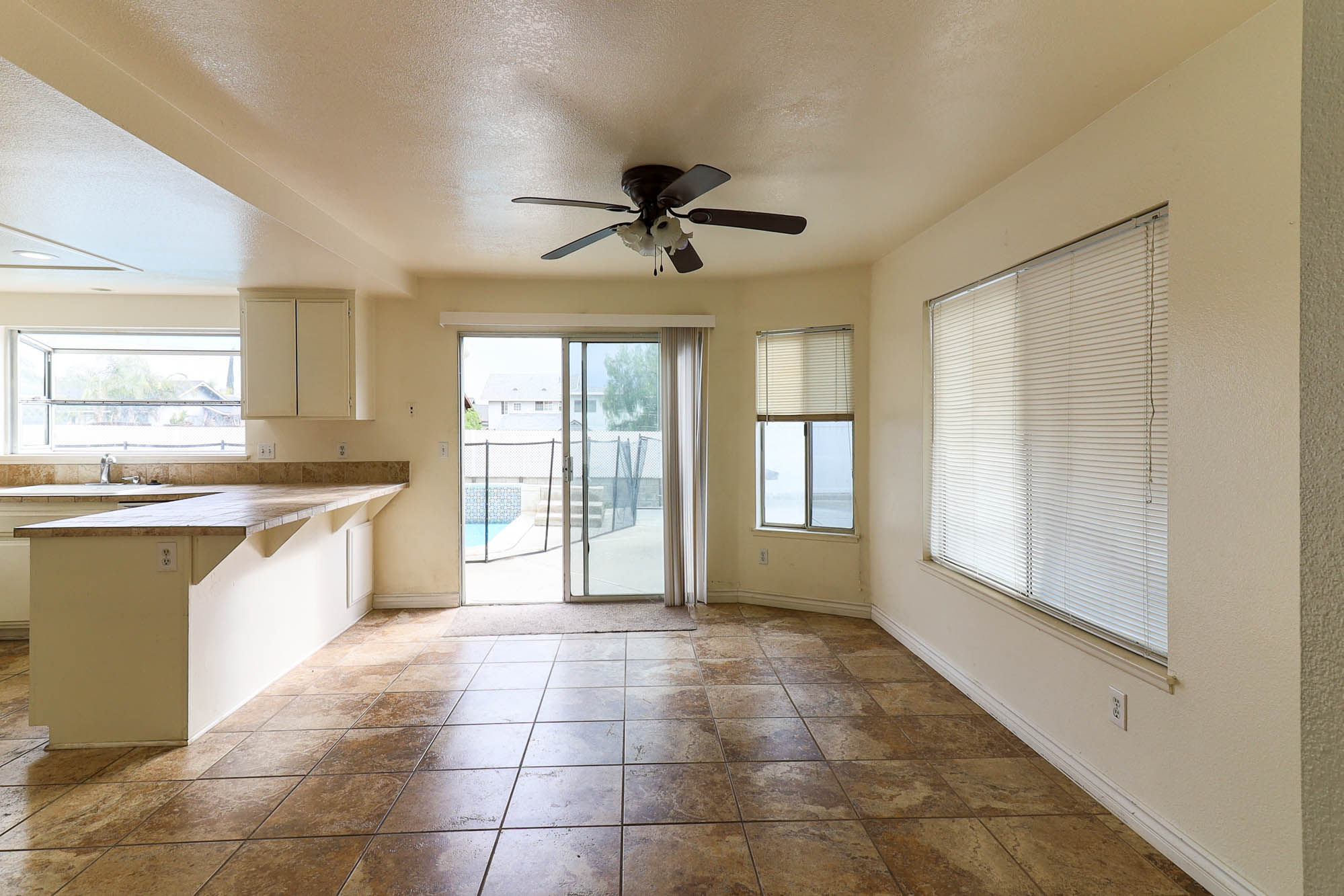 Sunnyridge eating area photo