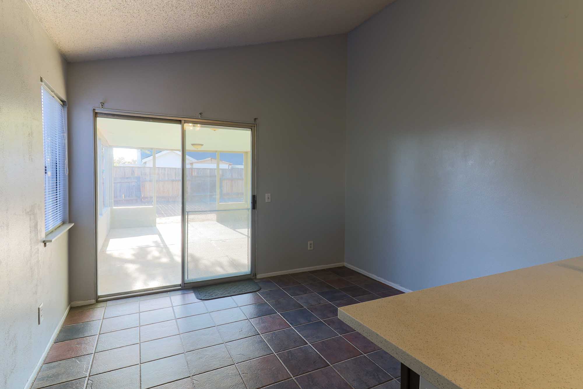 Hythe eating area off kitchen photo