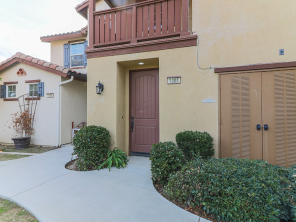 Devonshire 1308 front door photo