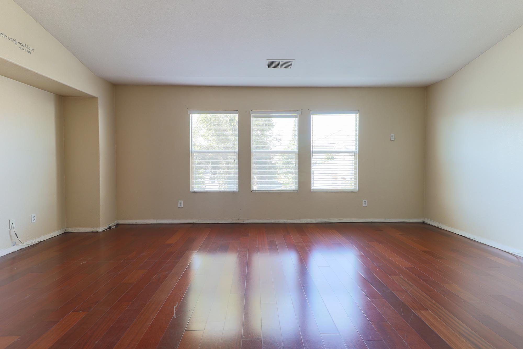 Pasture master bedroom photo