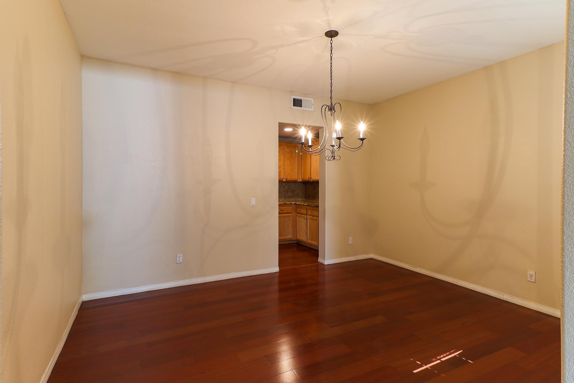 Pasture formal dining room photo