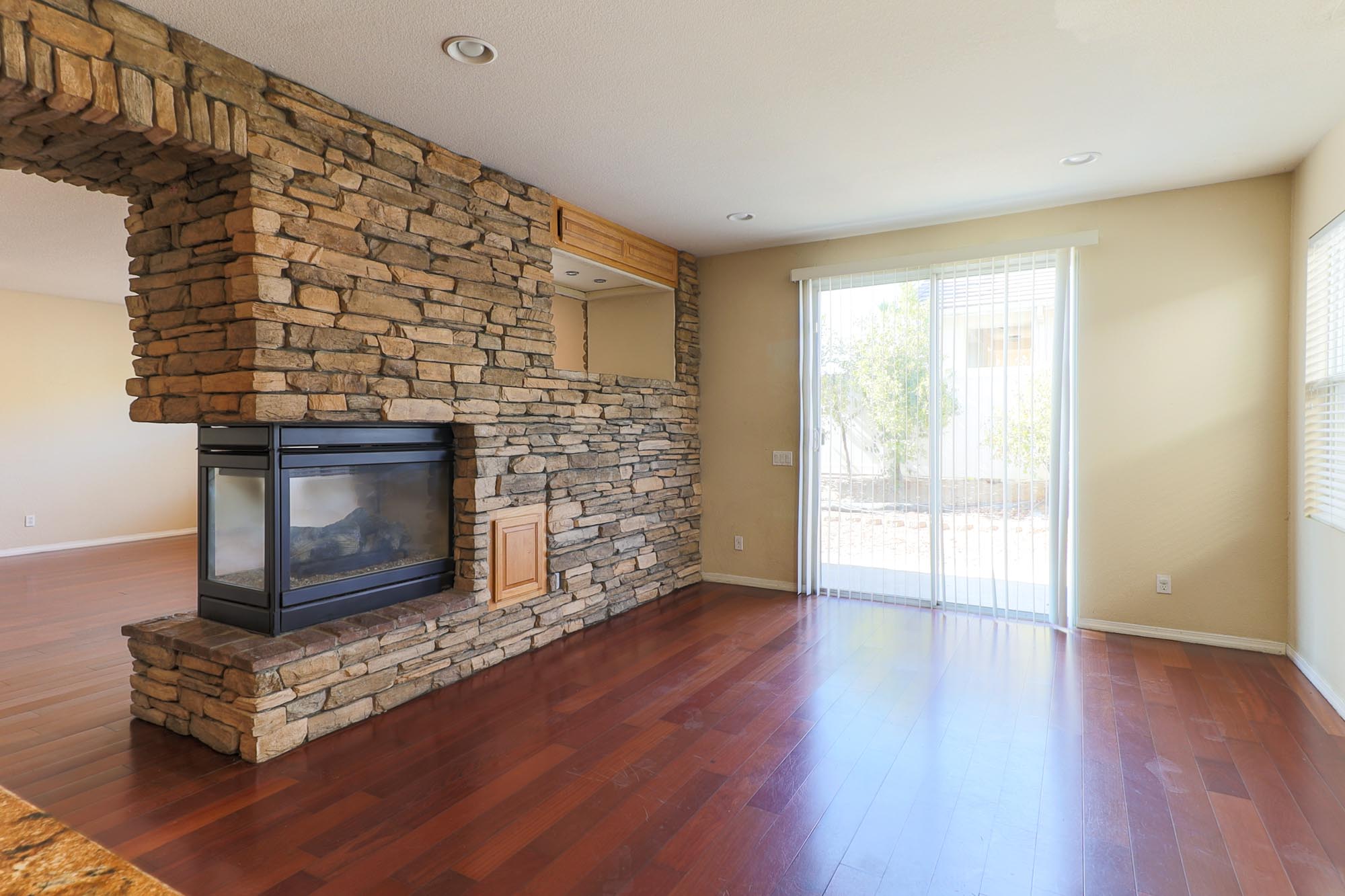 Pasture eating area off kitchen photo