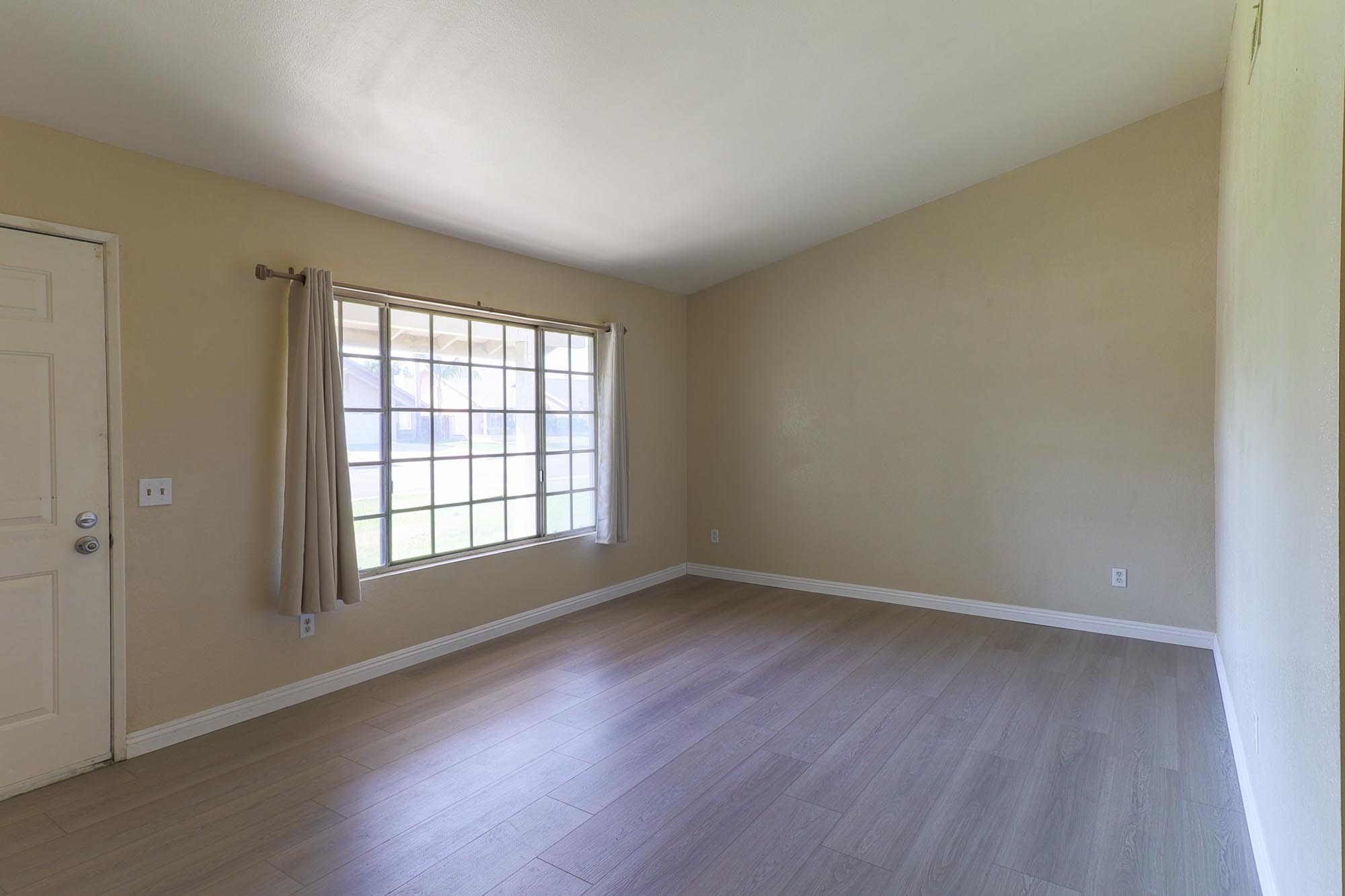 Chardoney formal living room photo