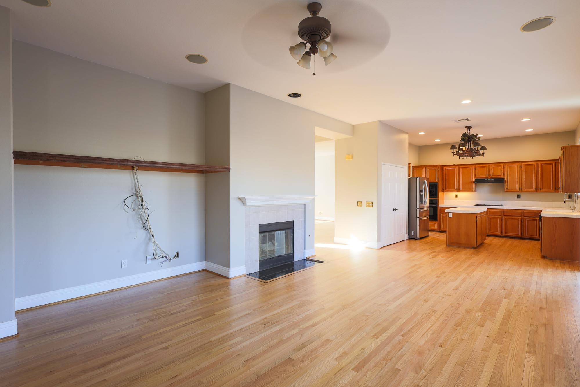 Brianwood family room and kitchen photo