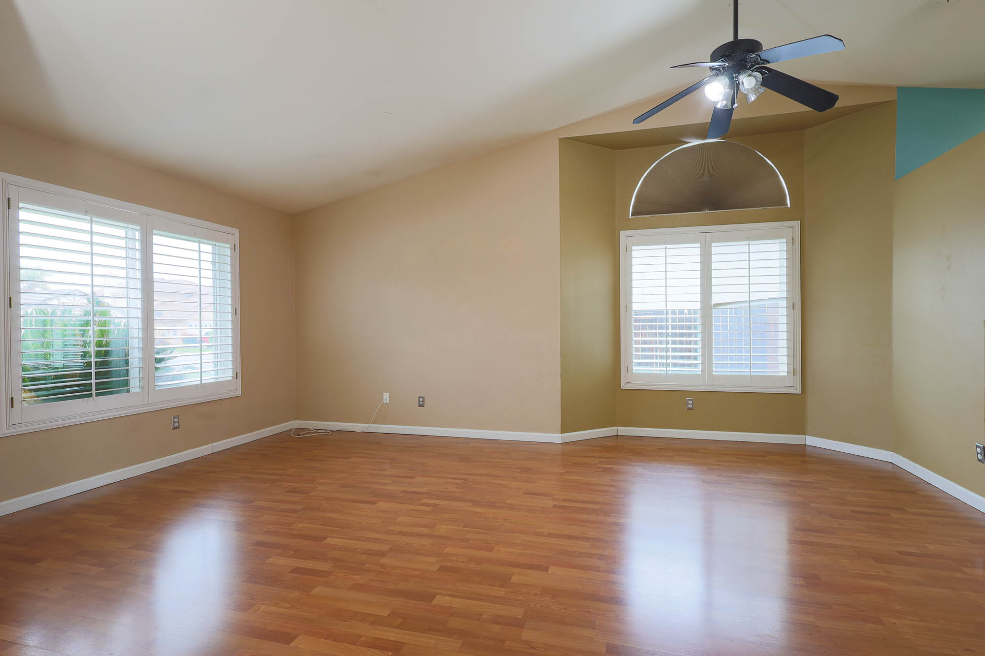 Saint George family room photo 2