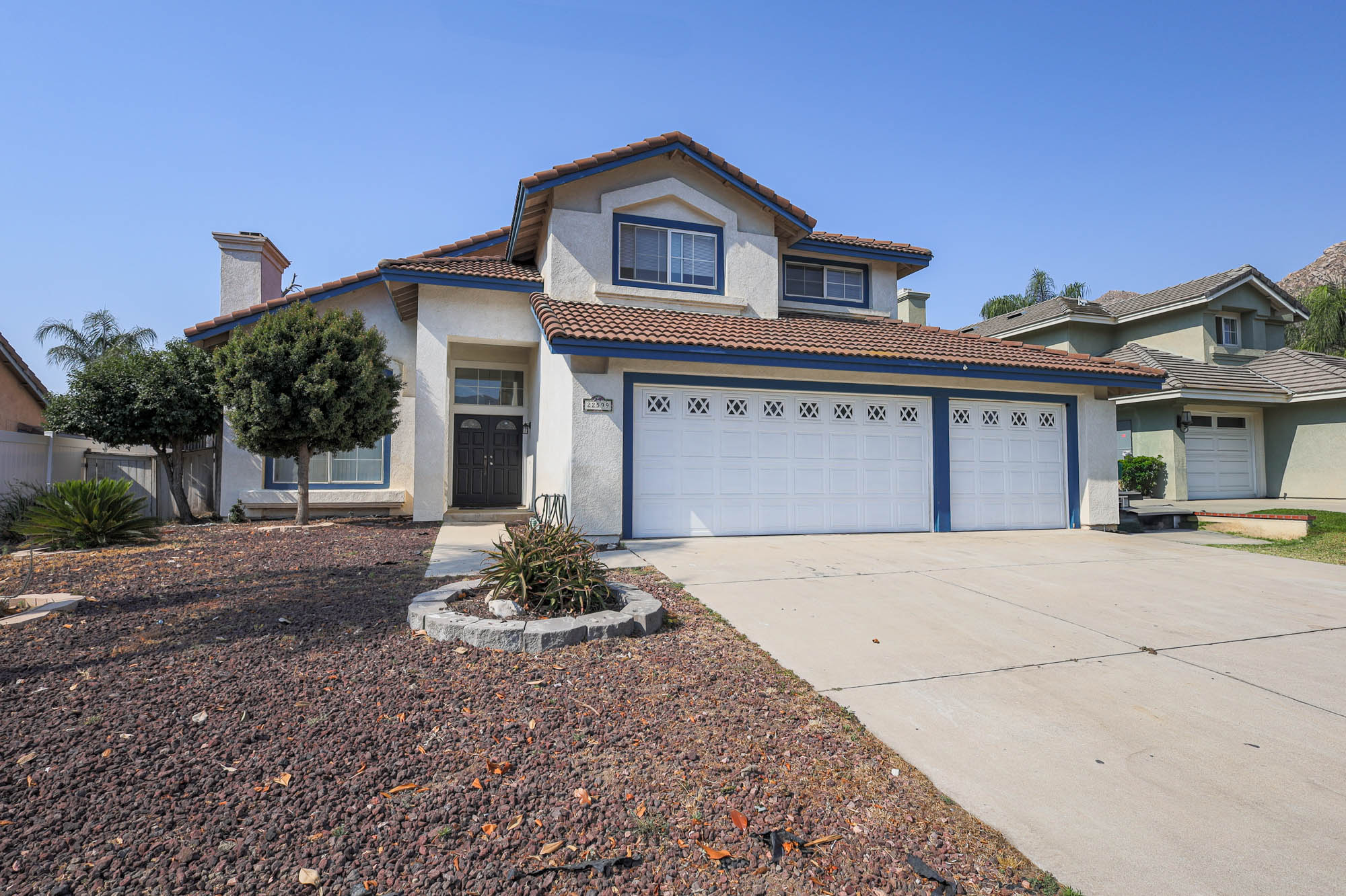 Moralia front of home photo