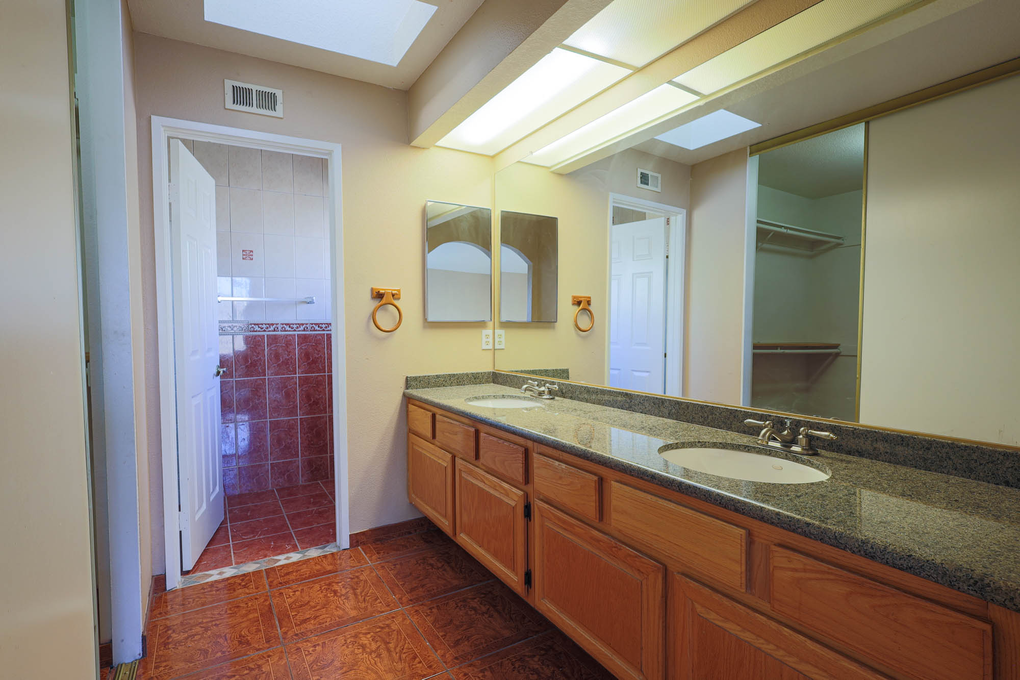Ridgefield master bathroom photo