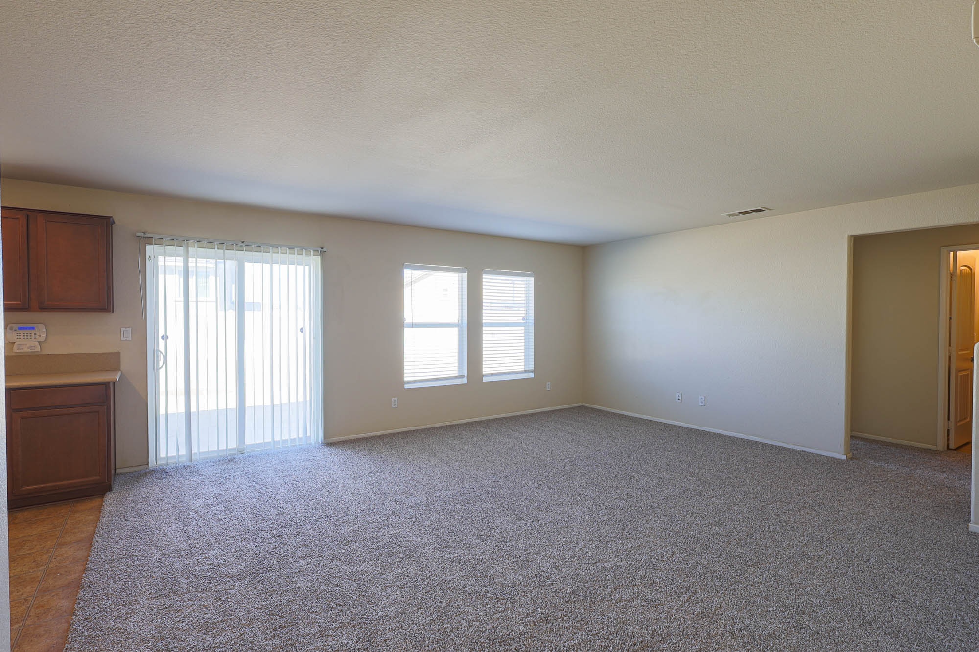 Candelaria family room photo 1
